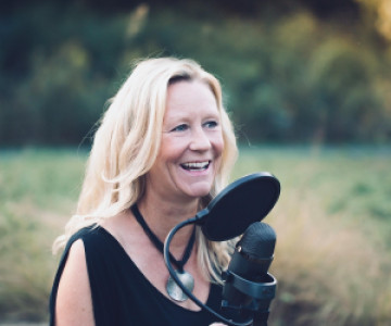 Profile photo for Louise J Rook