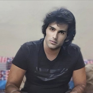 Profile photo for Punit Gupta