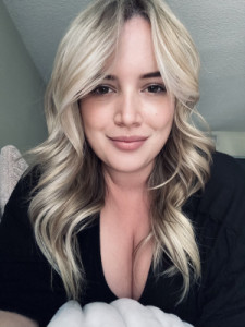 Profile photo for kasey hennebury