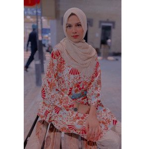 Profile photo for Hira Zahid