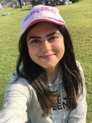 Profile photo for Hareem Shahbaz