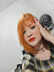 Profile photo for Mikaelle Viana