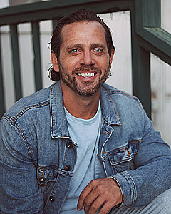 Profile photo for Jason Fielders