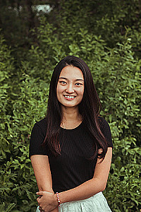 Profile photo for Jennifer Lee