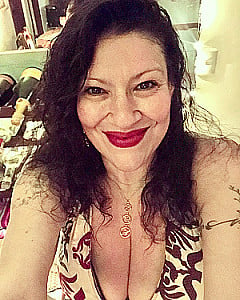 Profile photo for Linda Esther Gomez Ruiz