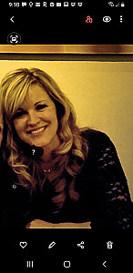 Profile photo for Lisa Pearce