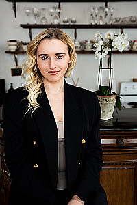 Profile photo for Lara Bunta