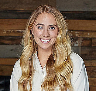 Profile photo for Julianne Gutierrez