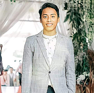 Profile photo for Alex Tumagantang