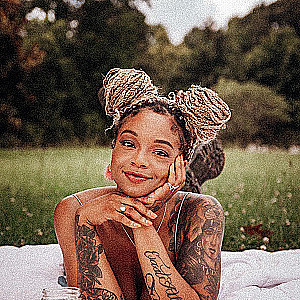 Profile photo for Taylor Smith