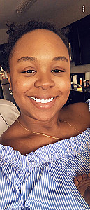 Profile photo for Lesli Lott