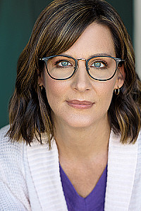Profile photo for Lauren O'Quinn