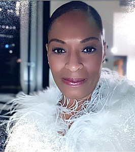 Profile photo for Danielle Burns