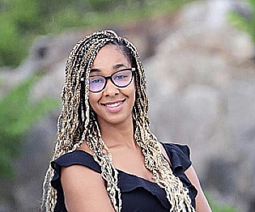 Profile photo for Mila K