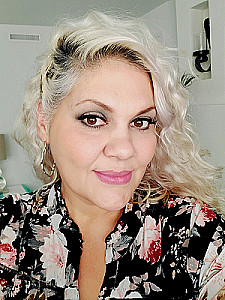 Profile photo for Nina Bluestone