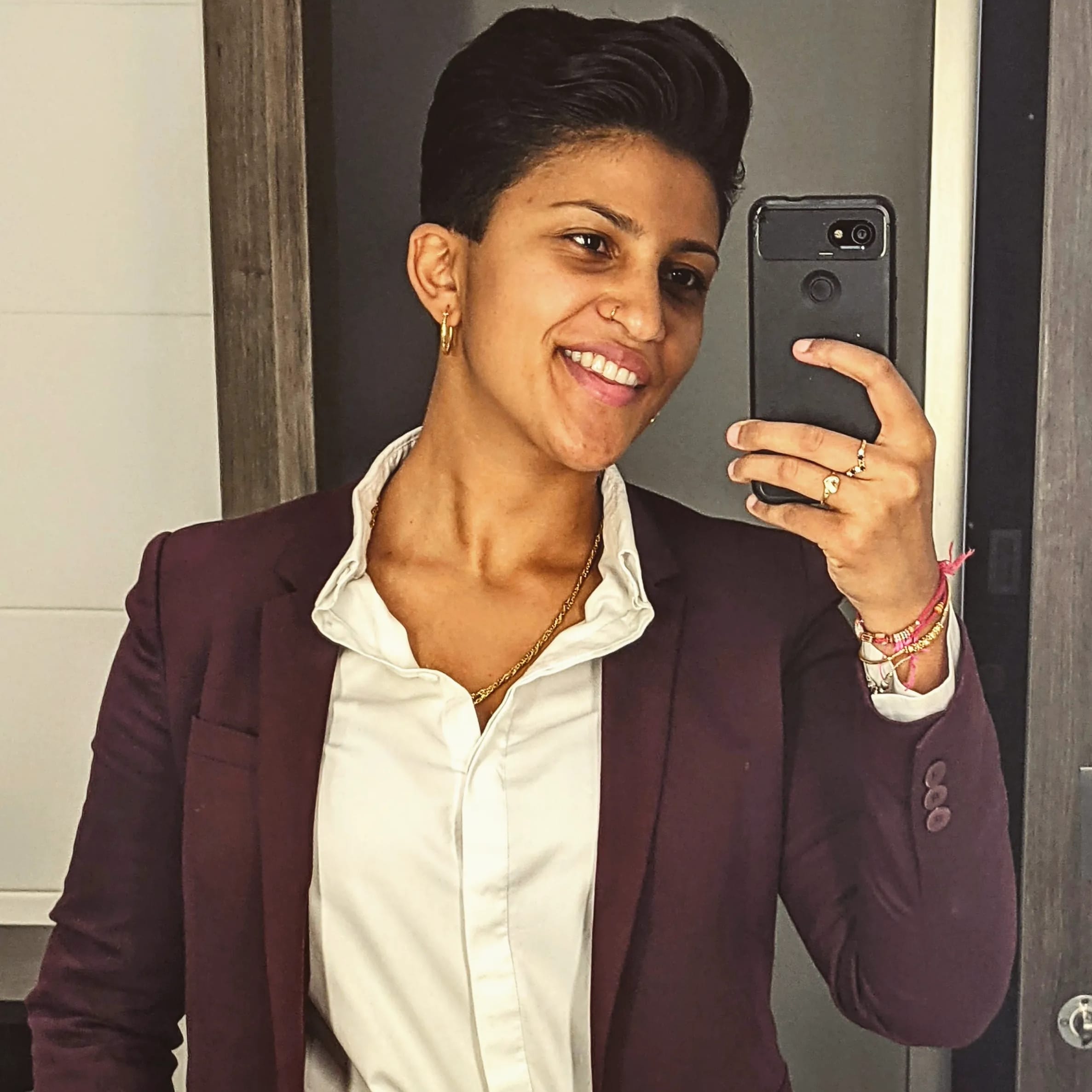 Profile photo for Divya Mistry