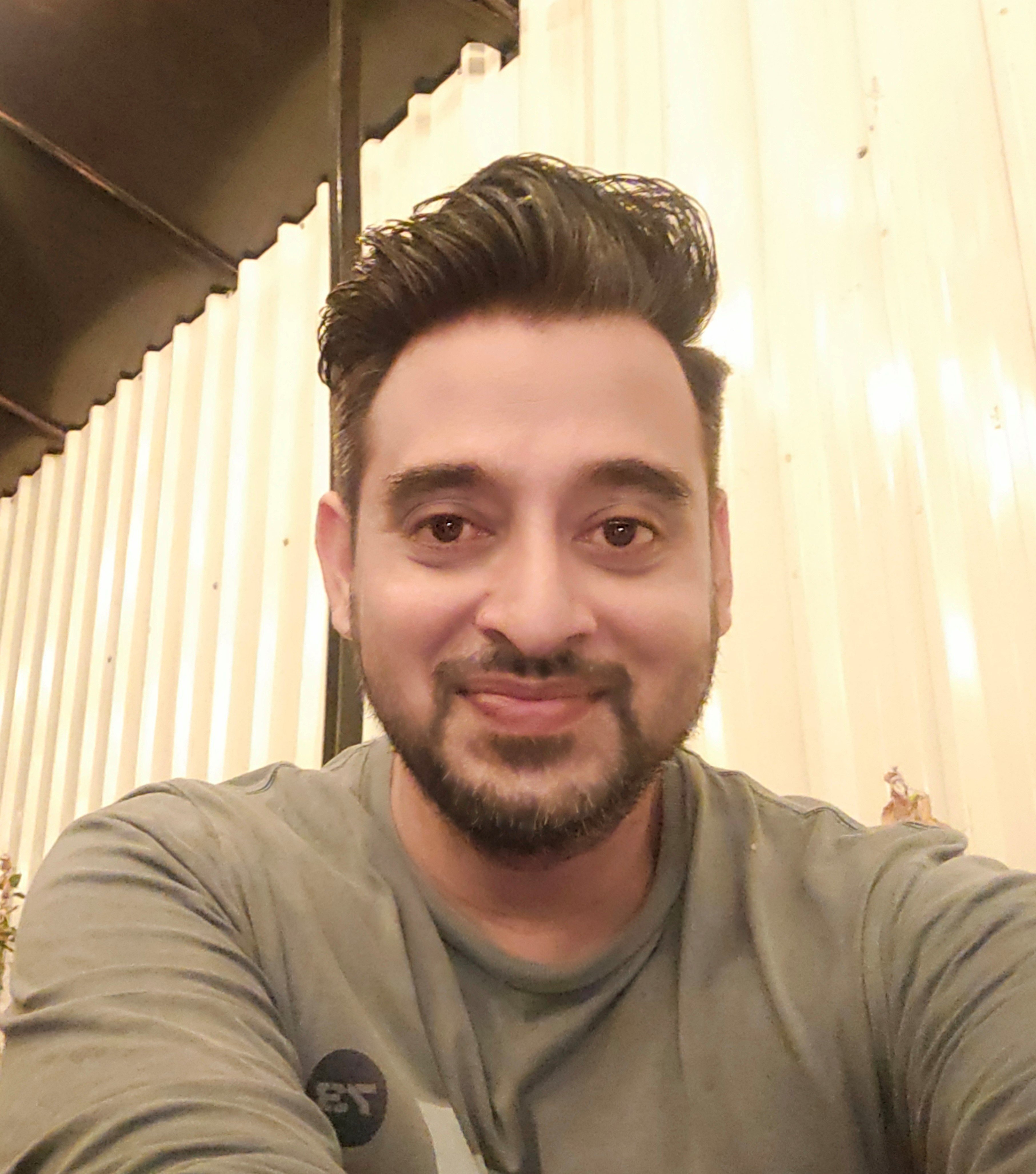 Profile photo for sagar Sakla