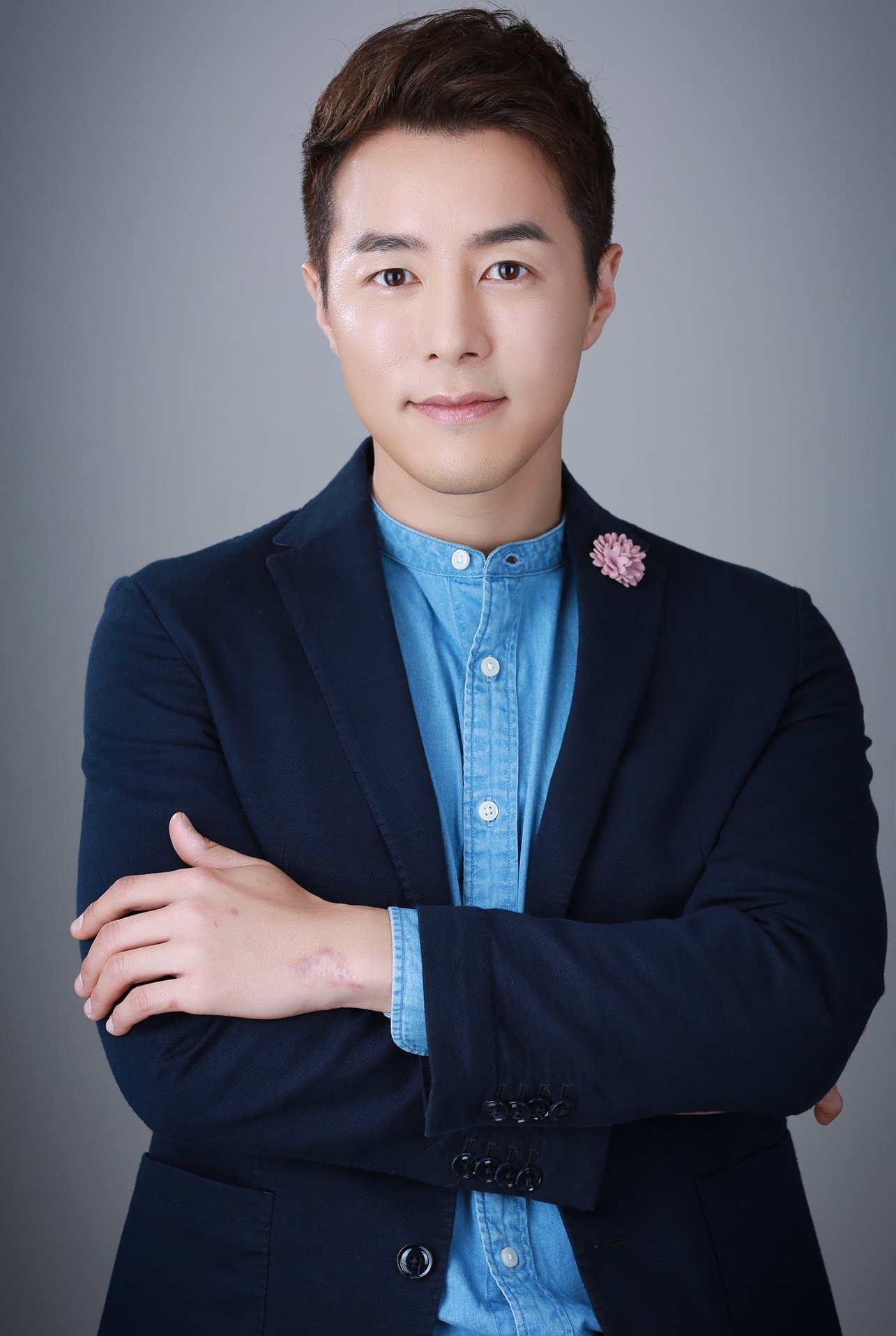 Profile photo for Chris JEONG