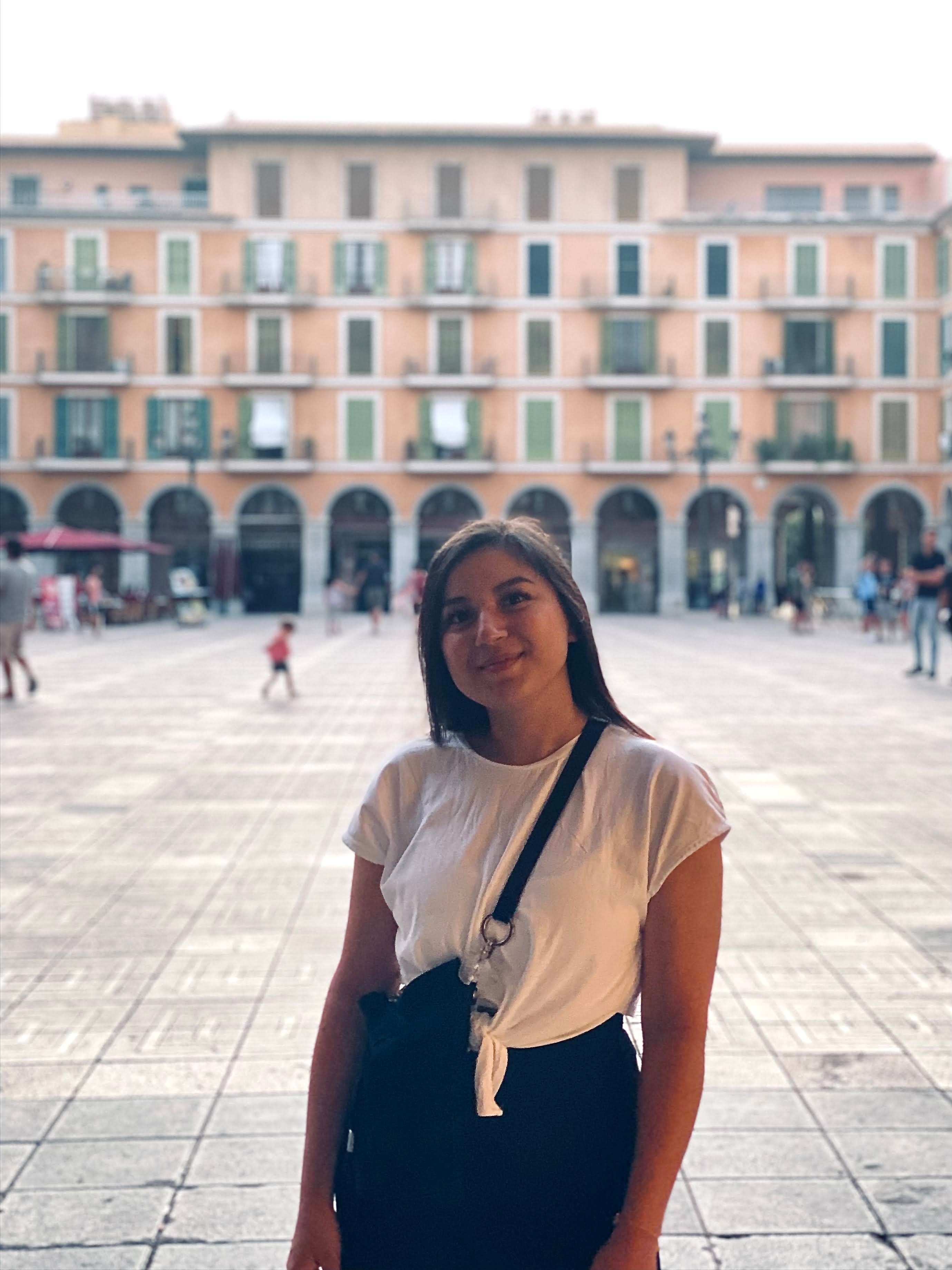 Profile photo for Julia Ly Nguyen