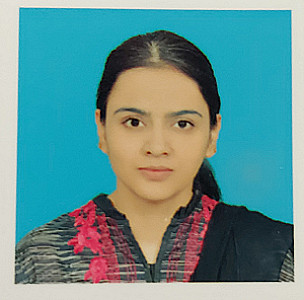 Profile photo for Aimen Qureshi