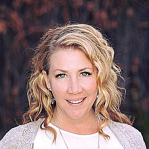 Profile photo for Melissa Peterson
