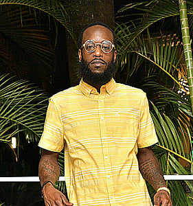 Profile photo for charlie davis