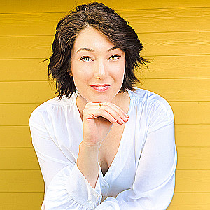 Profile photo for Amanda Wiedenfeld