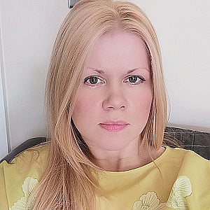 Profile photo for Louise Arnold