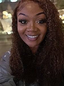 Profile photo for Julianne Campbell