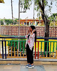 Profile photo for Ishika Srivastava