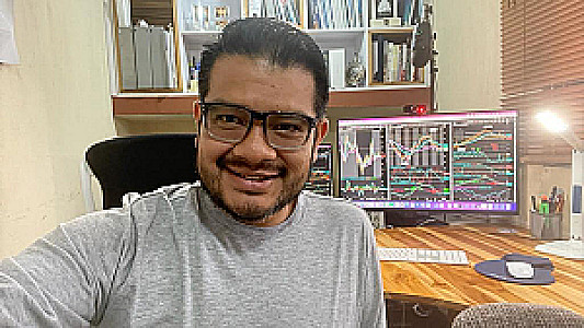 Profile photo for Oswaldo Velasquez