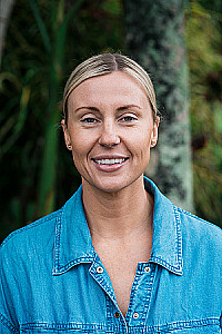 Profile photo for Shvonne Scholz