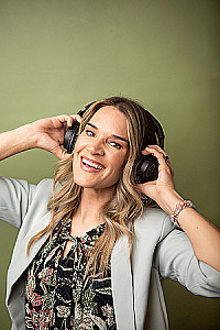 Profile photo for Lindsay Hothan