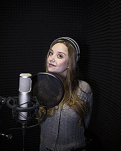 Profile photo for Nil Ateşoğlu