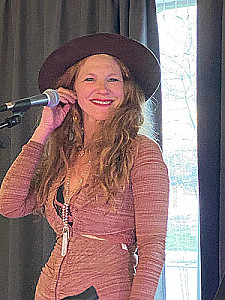 Profile photo for Kerri leblang