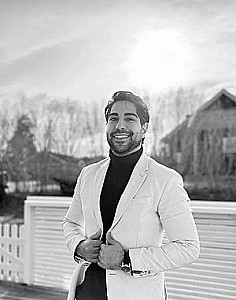 Profile photo for Arash Sarahang