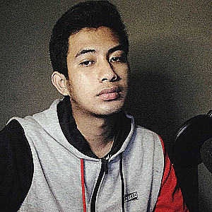 Profile photo for Adrian Valdez