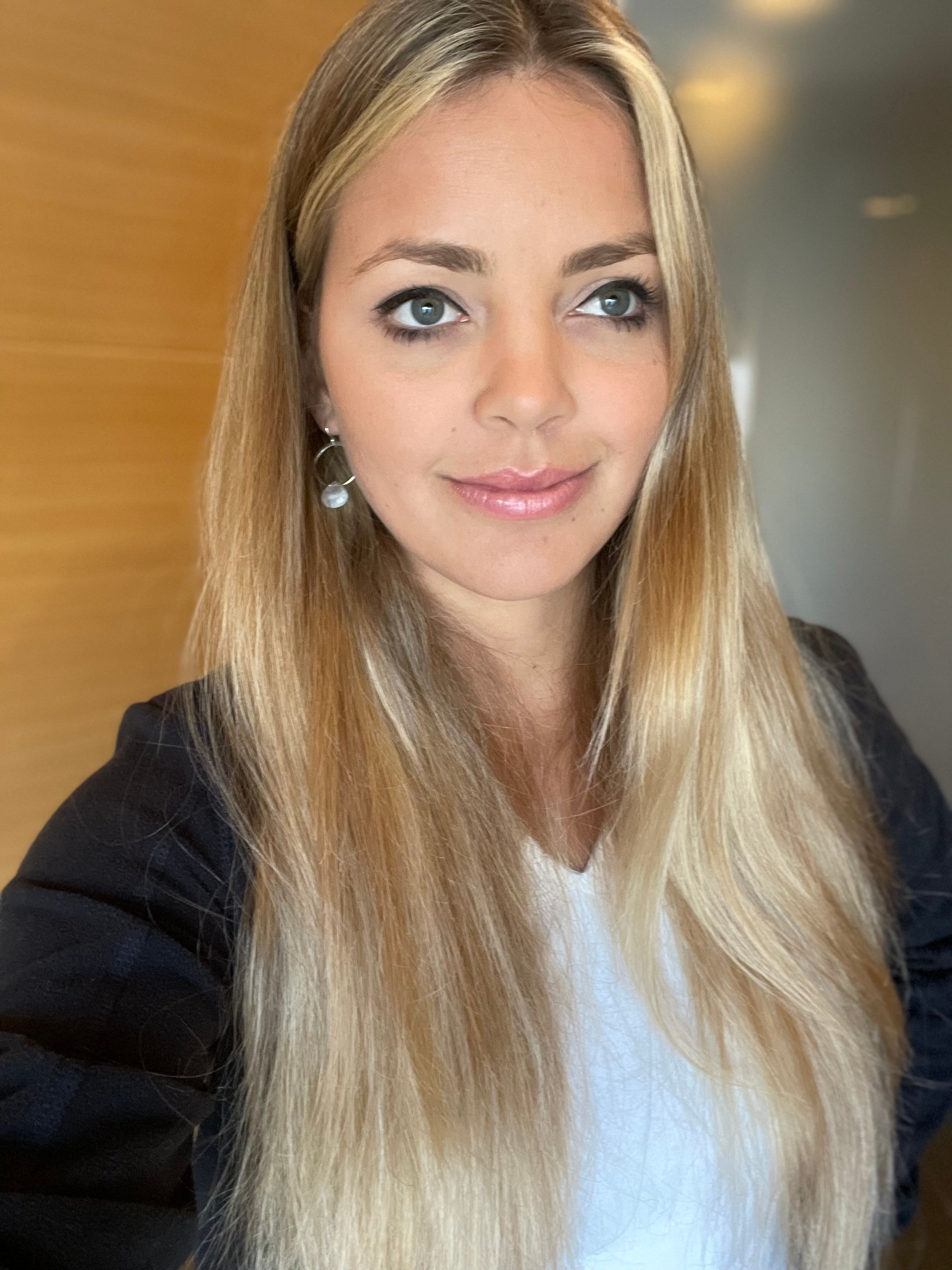 Profile photo for Cassandra Bitterwolf