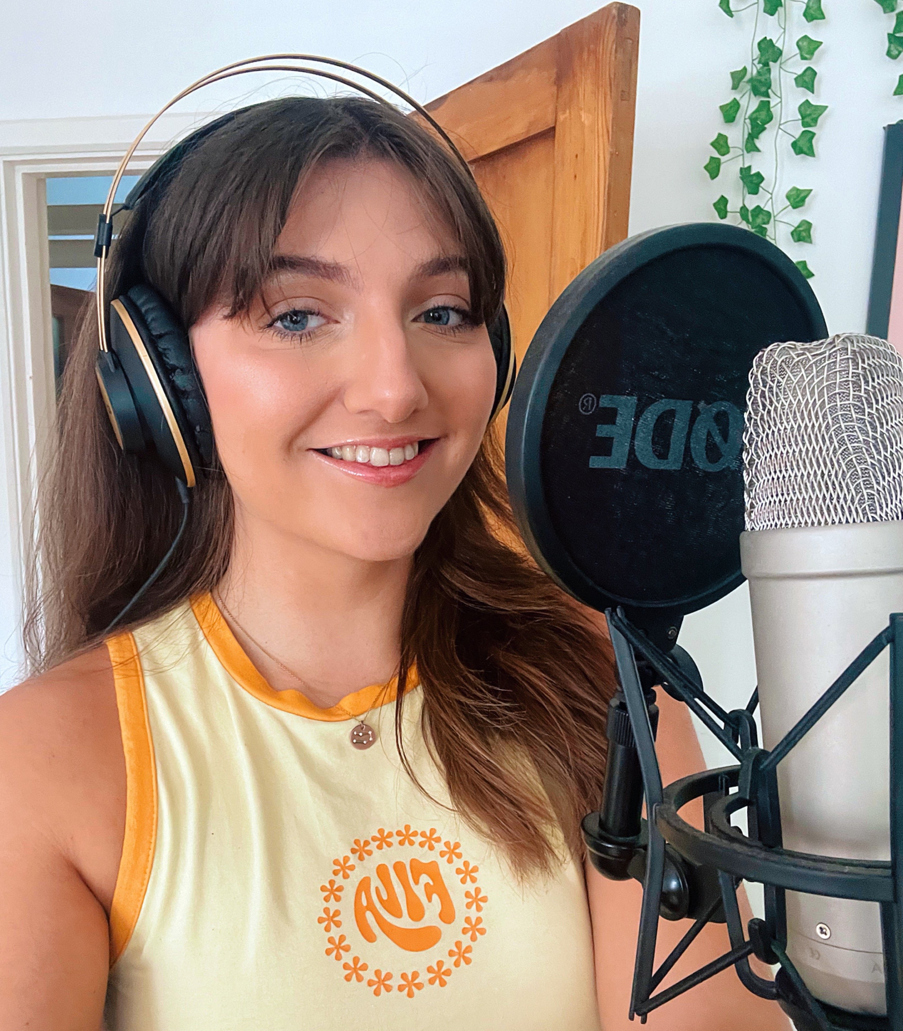 Profile photo for Rhiannon Smith