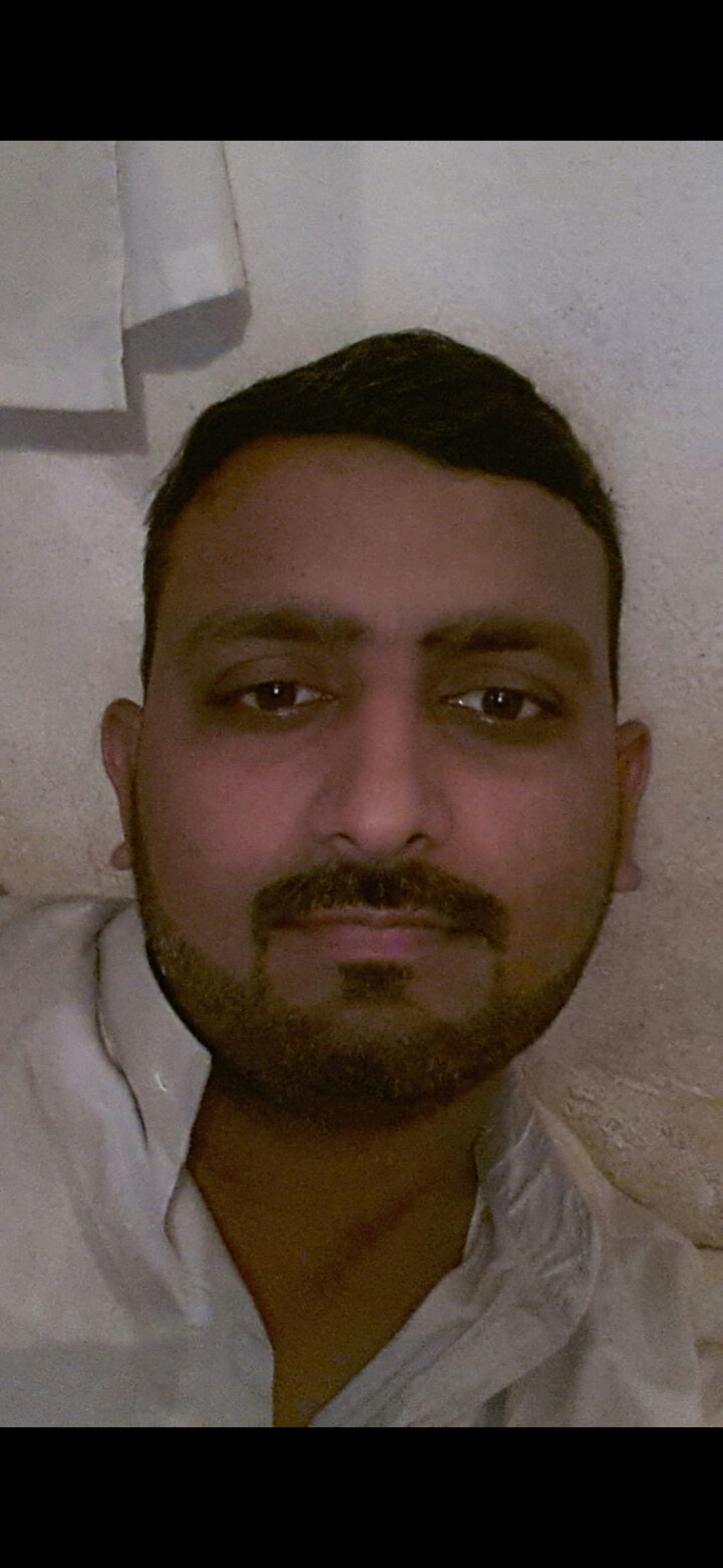 Profile photo for Ali Zeeshan