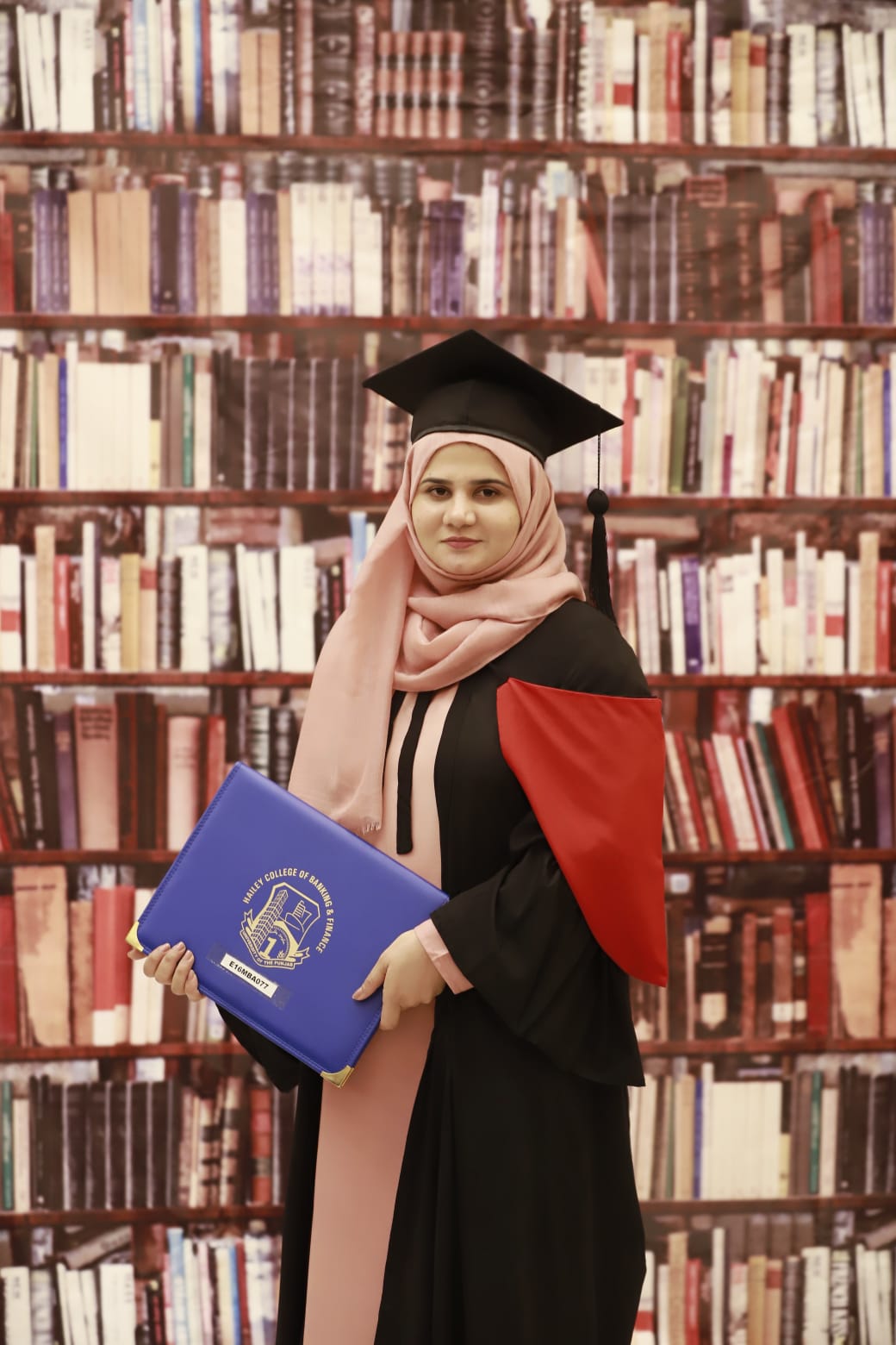 Profile photo for Zara Sajjad