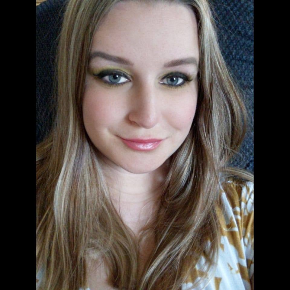 Profile photo for Elise Boveington