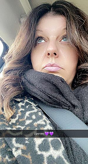 Profile photo for April L Potwora