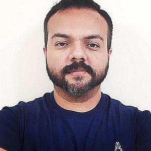 Profile photo for Israel Orellana