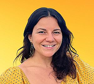Profile photo for Louise L.