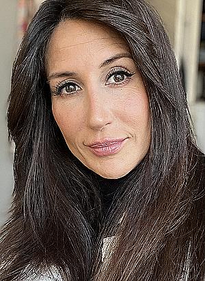 Profile photo for Ariana Fraval