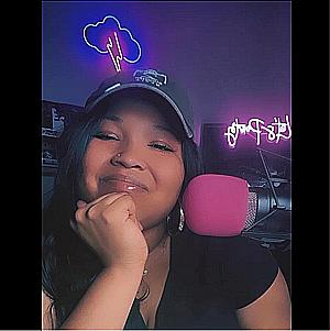 Profile photo for Kelli Cornelius