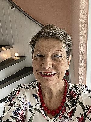 Profile photo for Edith Dekker