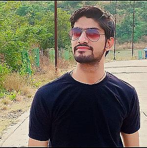 Profile photo for Ravi vyas