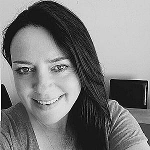 Profile photo for Jacqui Oxenham